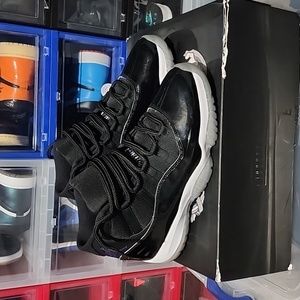 Air Jordan 11 Retro (2016) Space Jam size 9.5
